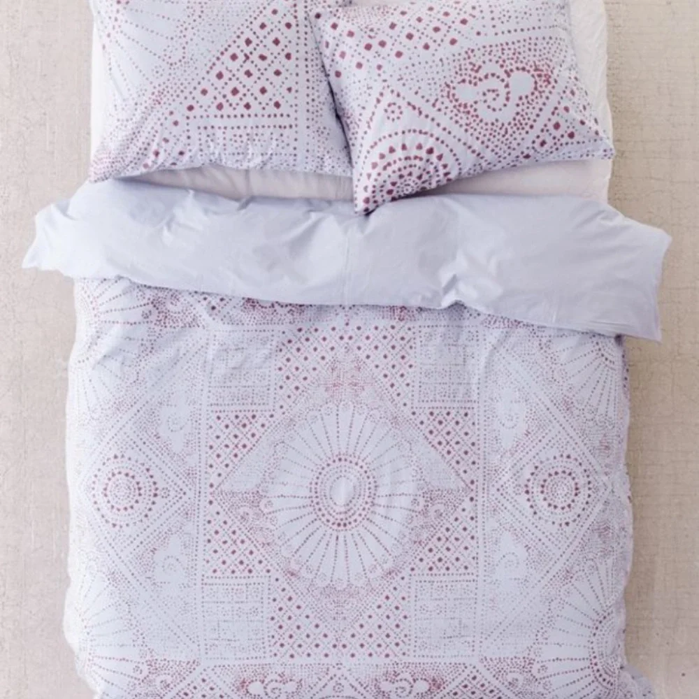 Urban Outfitters Rowan Bandhani duvet new twin xl